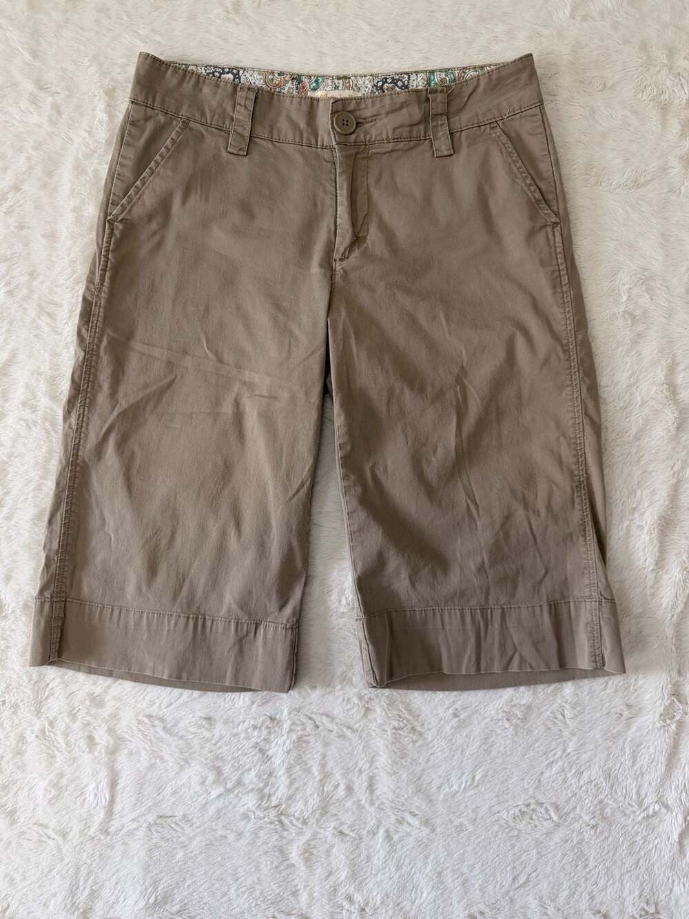 Lee One True Fit Khaki Stretch Bermuda Shorts – Size 9/10 Medium